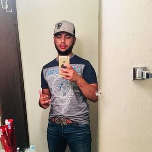 Meet your Posher, César